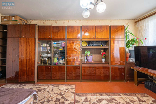 Продаж 2 кімнатної квартири (46,9/27/5,9), 9 пов. 9 пов. будинку, <a class="location-link" href="/kiev/" title="Недвижимость Київ">Київ</a>, <a class="location-link" href="/kiev/goloseevskij/" title="Недвижимость Голосіївський район">Голосіївський р-н</a>, Лятошинського вул., 26Б (изображение 2)