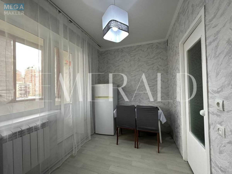 Продаж 1 кімнатної квартири (38,6/19,2/7,3), 7 пов. 9 пов. будинку, <a class="location-link" href="/kiev/" title="Недвижимость Київ">Київ</a>, <a class="location-link" href="/kiev/desnyanskij/" title="Недвижимость Деснянський район">Деснянський р-н</a>, Владимира Маяковского просп., 81А (изображение 4)