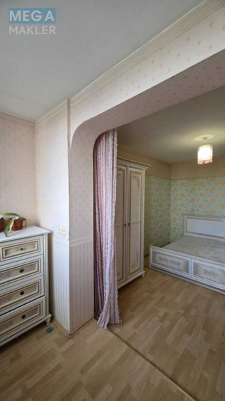 Оренда 3 кімнатної квартири, <a class="location-link" href="/kiev/" title="Недвижимость Київ">Київ</a>, <a class="location-link" href="/kiev/goloseevskij/" title="Недвижимость Голосіївський район">Голосіївський р-н</a>, Академіка Заболотного вул., 108 (изображение 9)