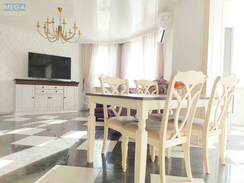 Продаж 4 кімнатної квартири (166/88/55), 10 пов. 11 пов. будинку, <a class="location-link" href="/sofievskaya-borshagovka/" title="Недвижимость Софіївська Борщагівка">Софіївська Борщагівка</a>, Боголюбова, 16 (изображение 6)