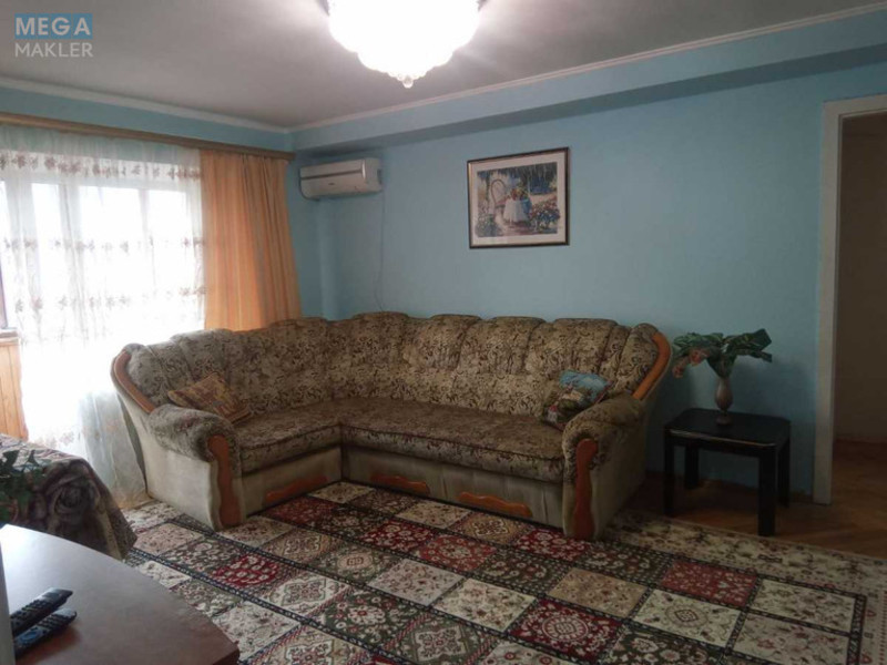 Оренда 4 кімнатні квартири, <a class="location-link" href="/kiev/" title="Недвижимость Київ">Київ</a>, <a class="location-link" href="/kiev/pecherskij/" title="Недвижимость Печерський район">Печерський р-н</a>, бульвар Леси Украинки, 9 (изображение 3)