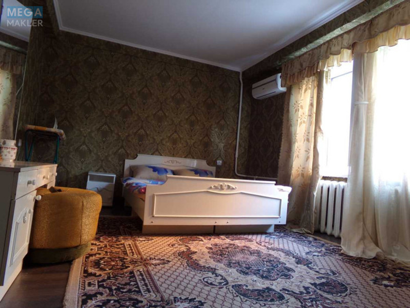 Оренда 4 кімнатні квартири, <a class="location-link" href="/kiev/" title="Недвижимость Київ">Київ</a>, <a class="location-link" href="/kiev/pecherskij/" title="Недвижимость Печерський район">Печерський р-н</a>, бульвар Леси Украинки, 9 (изображение 7)