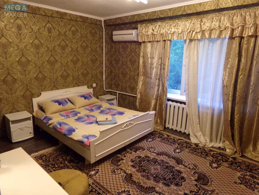 Оренда 4 кімнатні квартири, <a class="location-link" href="/kiev/" title="Недвижимость Київ">Київ</a>, <a class="location-link" href="/kiev/pecherskij/" title="Недвижимость Печерський район">Печерський р-н</a>, бульвар Леси Украинки, 9 (изображение 8)