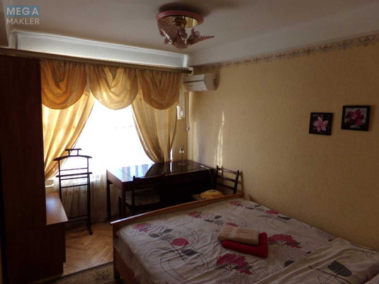 Оренда 4 кімнатні квартири, <a class="location-link" href="/kiev/" title="Недвижимость Київ">Київ</a>, <a class="location-link" href="/kiev/pecherskij/" title="Недвижимость Печерський район">Печерський р-н</a>, бульвар Леси Украинки, 9 (изображение 11)
