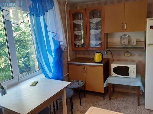 Оренда 4 кімнатні квартири, <a class="location-link" href="/kiev/" title="Недвижимость Київ">Київ</a>, <a class="location-link" href="/kiev/pecherskij/" title="Недвижимость Печерський район">Печерський р-н</a>, бульвар Леси Украинки, 9 (изображение 16)