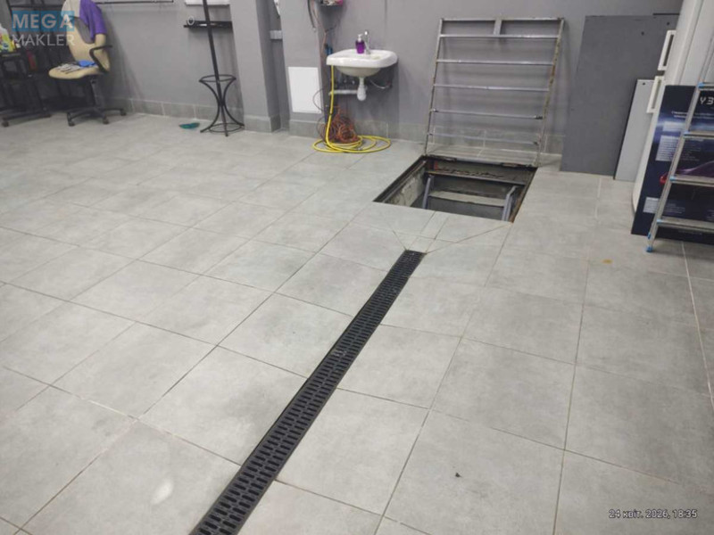 Продаж комерційної нерухомості, 133&nbsp;кв.м, <a class="location-link" href="/kiev/" title="Недвижимость Київ">Київ</a>, <a class="location-link" href="/kiev/desnyanskij/" title="Недвижимость Деснянський район">Деснянський р-н</a>, Крайня вул., 13 (изображение 10)