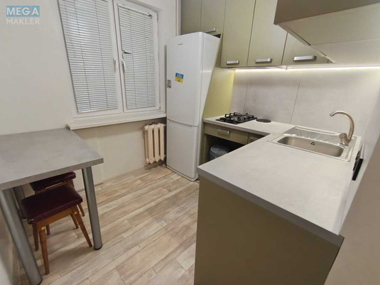 Оренда 2 кімнатної квартири, <a class="location-link" href="/kiev/" title="Недвижимость Київ">Київ</a>, <a class="location-link" href="/kiev/solomenskij/" title="Недвижимость Солом'янський район">Солом'янський р-н</a>, Николая Василенка ул., 25/18 (изображение 4)