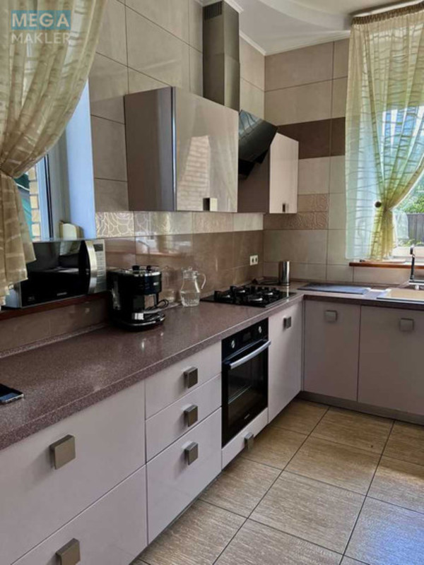 Продаж дома, 2&nbsp;поверху, 235&nbsp;кв.м, 6&nbsp;кімнат, ділянка 23&nbsp;сотки, <a class="location-link" href="/zazimya/" title="Недвижимость Зазим'я">Зазим`я</a>, Дубрівка, 12 (изображение 4)