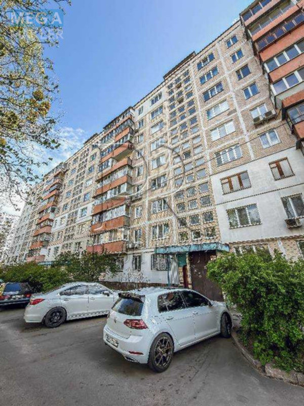 Продаж 3 кімнатної квартири (62/42/8), 8 пов. 9 пов. будинку, <a class="location-link" href="/kiev/" title="Недвижимость Київ">Київ</a>, <a class="location-link" href="/kiev/dneprovskij/" title="Недвижимость Дніпровський район">Дніпровський р-н</a>, Ватутіна Генерала проспект, 26В (изображение 20)