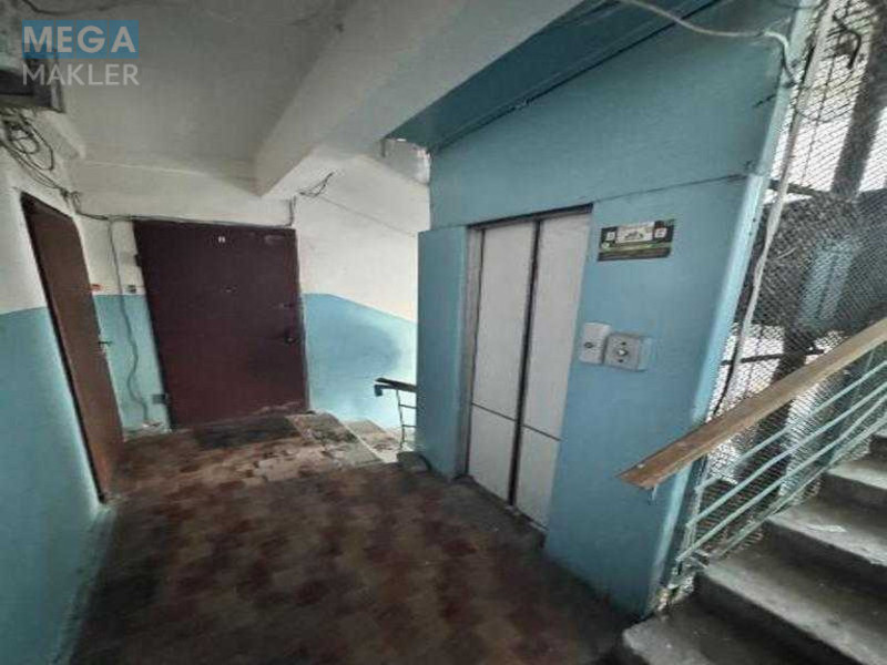 Продаж 2 кімнатної квартири (45/?/?), 3 пов. 9 пов. будинку, <a class="location-link" href="/kiev/" title="Недвижимость Київ">Київ</a>, <a class="location-link" href="/kiev/podolskij/" title="Недвижимость Подільський район">Подільський р-н</a>, Набережно-Хрещатицька вул., 11 (изображение 8)