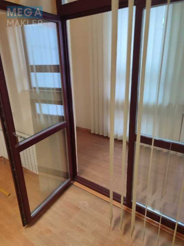 Продаж 2 кімнатної квартири (81/39/11), 2 пов. 20 пов. будинку, <a class="location-link" href="/kiev/" title="Недвижимость Київ">Київ</a>, <a class="location-link" href="/kiev/pecherskij/" title="Недвижимость Печерський район">Печерський р-н</a>, Шота Руставелі вул., 44 (изображение 6)