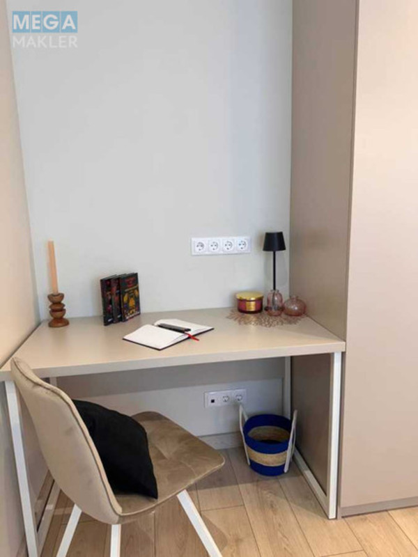 Оренда 1 кімнатної квартири, <a class="location-link" href="/kiev/" title="Недвижимость Київ">Київ</a>, <a class="location-link" href="/kiev/darnickij/" title="Недвижимость Дарницький район">Дарницький р-н</a>, Привокзальная ул., 14 (изображение 4)