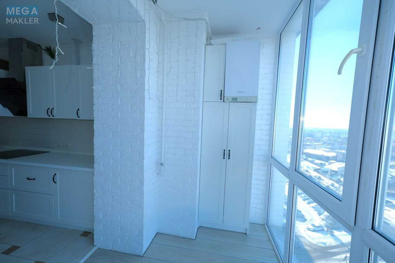 Продаж 1 кімнатної квартири (46/15/18), 10 пов. 10 пов. будинку, <a class="location-link" href="/kryukovshina/" title="Недвижимость Крюківщина">Крюківщина</a>, Жулянская, 1а (изображение 2)