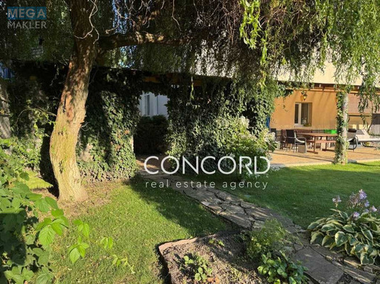 Продаж дома, 2&nbsp;поверху, 248&nbsp;кв.м, 5&nbsp;кімнат, ділянка 15&nbsp;соток, <a class="location-link" href="/novye-petrovcy/" title="Недвижимость Нові Петрівці">Нові Петрівці</a>, монастирська, 13 (изображение 2)