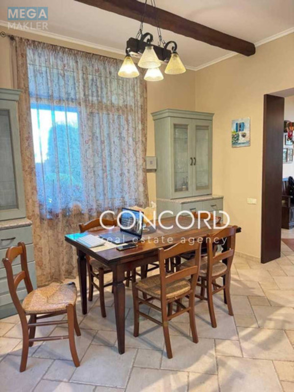 Продаж дома, 2&nbsp;поверху, 248&nbsp;кв.м, 5&nbsp;кімнат, ділянка 15&nbsp;соток, <a class="location-link" href="/novye-petrovcy/" title="Недвижимость Нові Петрівці">Нові Петрівці</a>, монастирська, 13 (изображение 15)