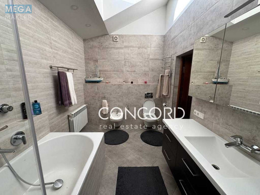 Продаж дома, 2&nbsp;поверху, 248&nbsp;кв.м, 5&nbsp;кімнат, ділянка 15&nbsp;соток, <a class="location-link" href="/novye-petrovcy/" title="Недвижимость Нові Петрівці">Нові Петрівці</a>, монастирська, 13 (изображение 24)