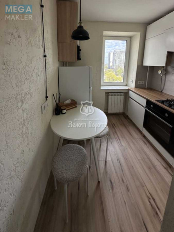 Продаж 1 кімнатної квартири (20/10/4), 8 пов. 9 пов. будинку, <a class="location-link" href="/kiev/" title="Недвижимость Київ">Київ</a>, <a class="location-link" href="/kiev/solomenskij/" title="Недвижимость Солом'янський район">Солом'янський р-н</a>, Вадима Гетьмана вул., 38 (изображение 5)