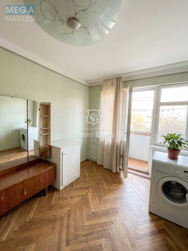 Продаж 2 кімнатної квартири (44,2/29,1/7,9), 3 пов. 9 пов. будинку, <a class="location-link" href="/kiev/" title="Недвижимость Київ">Київ</a>, <a class="location-link" href="/kiev/goloseevskij/" title="Недвижимость Голосіївський район">Голосіївський р-н</a>, Васильківська вул., 21-18 (изображение 3)