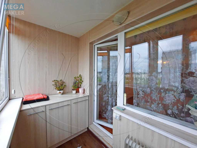 Продаж 3 кімнатної квартири (69/44/8), 12 пов. 12 пов. будинку, <a class="location-link" href="/kiev/" title="Недвижимость Київ">Київ</a>, <a class="location-link" href="/kiev/svyatoshinskij/" title="Недвижимость Святошинський район">Святошинський р-н</a>, Генерала Наумова вул., 31а (изображение 7)