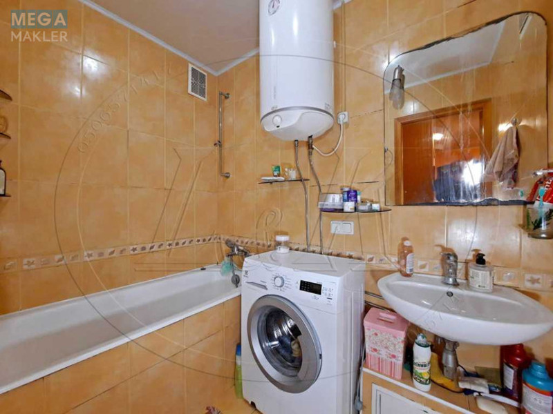 Продаж 3 кімнатної квартири (69/44/8), 12 пов. 12 пов. будинку, <a class="location-link" href="/kiev/" title="Недвижимость Київ">Київ</a>, <a class="location-link" href="/kiev/svyatoshinskij/" title="Недвижимость Святошинський район">Святошинський р-н</a>, Генерала Наумова вул., 31а (изображение 13)