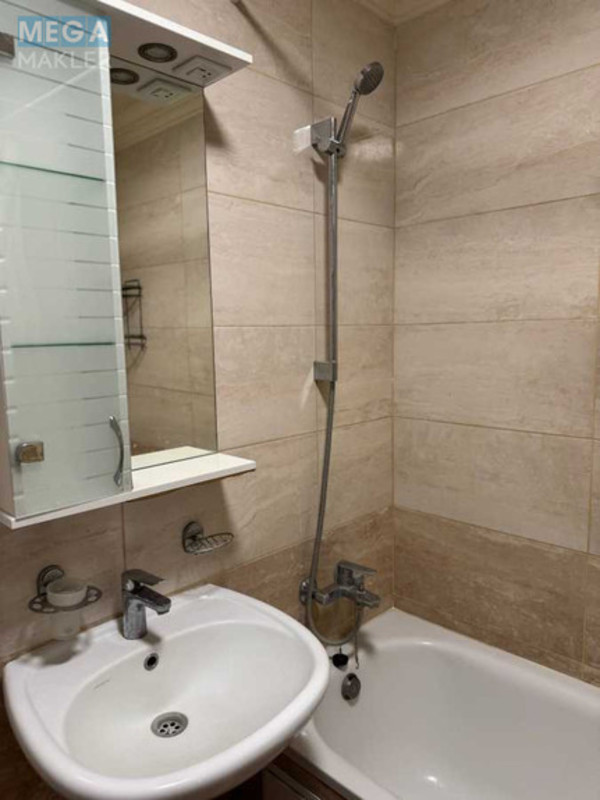 Оренда 2 кімнатної квартири, <a class="location-link" href="/kiev/" title="Недвижимость Київ">Київ</a>, <a class="location-link" href="/kiev/goloseevskij/" title="Недвижимость Голосіївський район">Голосіївський р-н</a>, Ясинуватський пров., 11 (изображение 13)