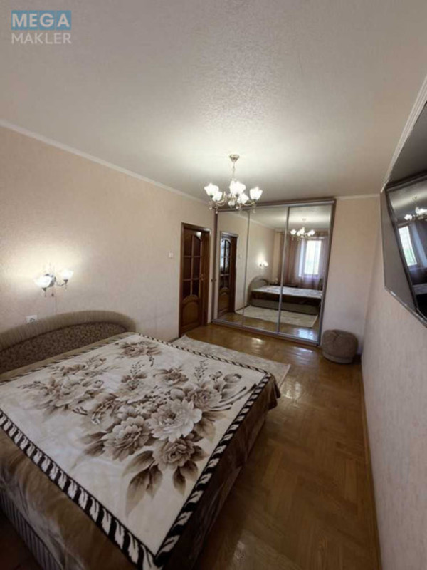 Оренда 2 кімнатної квартири, <a class="location-link" href="/kiev/" title="Недвижимость Київ">Київ</a>, <a class="location-link" href="/kiev/podolskij/" title="Недвижимость Подільський район">Подільський р-н</a>, Межигорская ул., 43 (изображение 2)