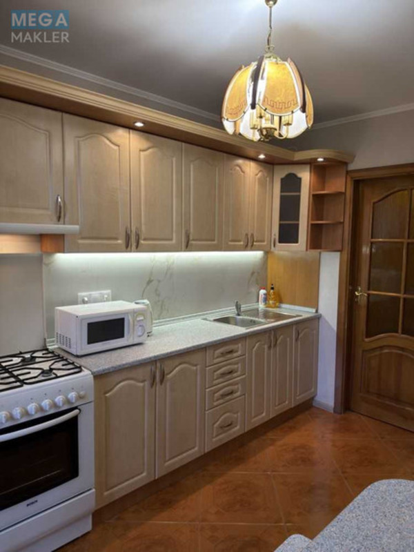 Оренда 2 кімнатної квартири, <a class="location-link" href="/kiev/" title="Недвижимость Київ">Київ</a>, <a class="location-link" href="/kiev/podolskij/" title="Недвижимость Подільський район">Подільський р-н</a>, Межигорская ул., 43 (изображение 8)