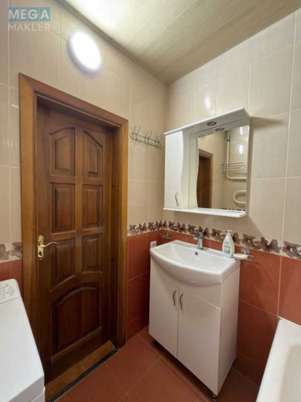 Оренда 2 кімнатної квартири, <a class="location-link" href="/kiev/" title="Недвижимость Київ">Київ</a>, <a class="location-link" href="/kiev/podolskij/" title="Недвижимость Подільський район">Подільський р-н</a>, Межигорская ул., 43 (изображение 15)
