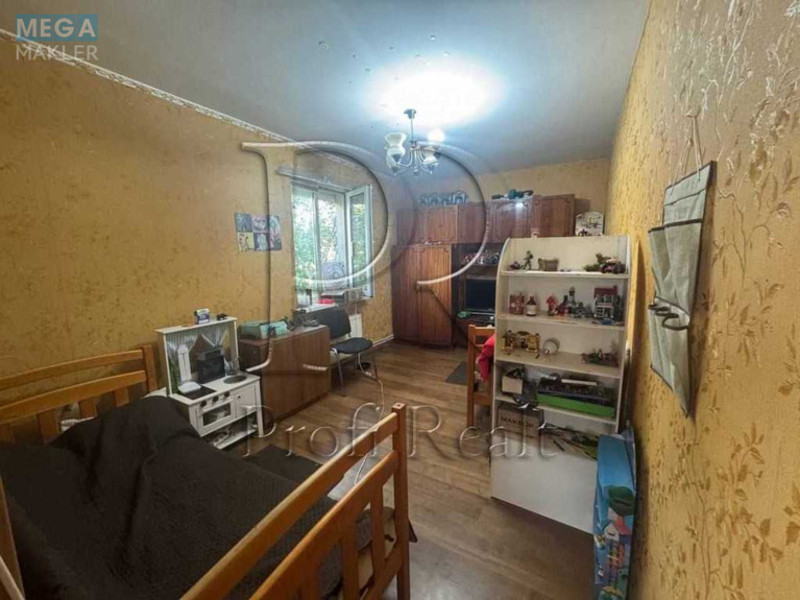 Продаж дома, 3&nbsp;поверху, 160&nbsp;кв.м, 8&nbsp;кімнат, ділянка 5&nbsp;соток, <a class="location-link" href="/kiev/" title="Недвижимость Київ">Київ</a>, <a class="location-link" href="/kiev/darnickij/" title="Недвижимость Дарницький район">Дарницький р-н</a>, 8-а Лугова вул., 31 (изображение 16)