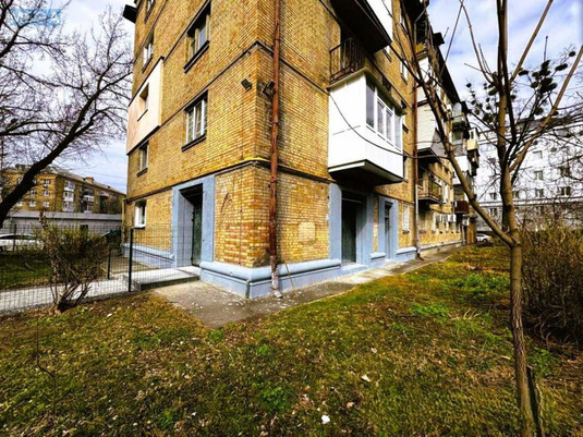 Оренда комерційної нерухомості, 50&nbsp;кв.м, под магазин, <a class="location-link" href="/kiev/" title="Недвижимость Київ">Київ</a>, <a class="location-link" href="/kiev/pecherskij/" title="Недвижимость Печерський район">Печерський р-н</a>, Олександра Копиленка вул., 3 (изображение 5)