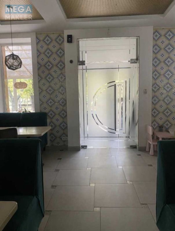 Оренда комерційної нерухомості, 200&nbsp;кв.м, <a class="location-link" href="/aleksandriya/" title="Недвижимость Олександрія">Олександрія</a>, Пл.Соборна, 7 (изображение 4)