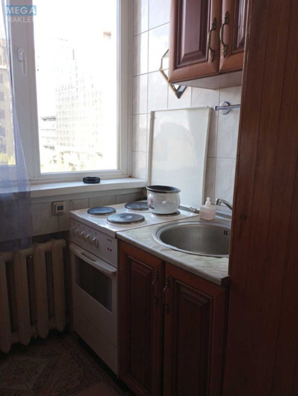 Оренда 2 кімнатної квартири, <a class="location-link" href="/kiev/" title="Недвижимость Київ">Київ</a>, <a class="location-link" href="/kiev/goloseevskij/" title="Недвижимость Голосіївський район">Голосіївський р-н</a>, Владимира Антоновича ул., 102 (изображение 4)