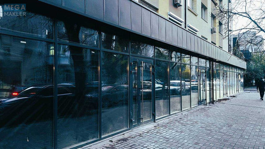 Продаж комерційної нерухомості, 100&nbsp;кв.м, под магазин, <a class="location-link" href="/kiev/" title="Недвижимость Київ">Київ</a>, <a class="location-link" href="/kiev/podolskij/" title="Недвижимость Подільський район">Подільський р-н</a>, Юрківська вул., 18 (изображение 4)