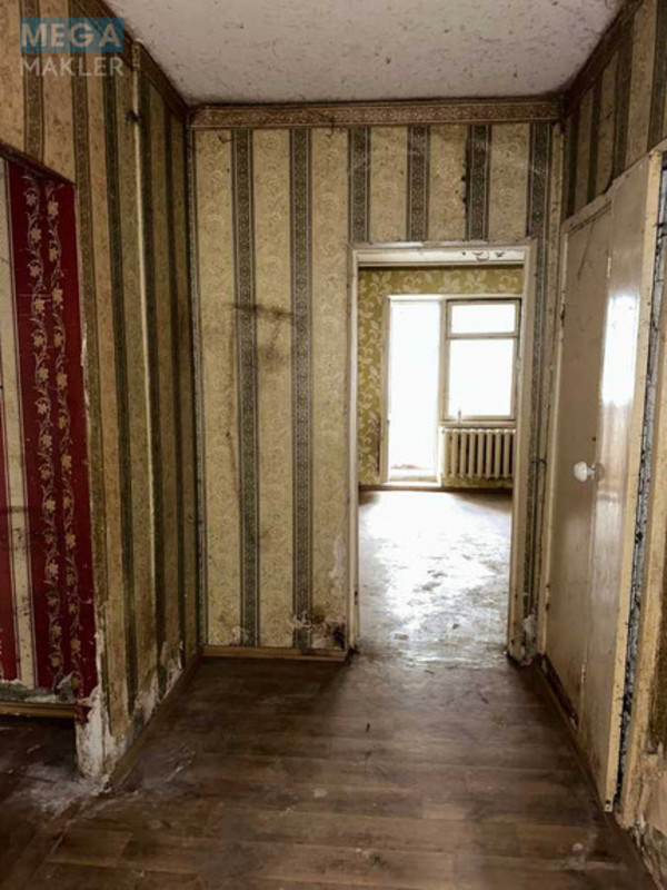 Продаж 3 кімнатної квартири (68/42/8), 1 пов. 9 пов. будинку, <a class="location-link" href="/kiev/" title="Недвижимость Київ">Київ</a>, <a class="location-link" href="/kiev/svyatoshinskij/" title="Недвижимость Святошинський район">Святошинський р-н</a>, Академіка Корольова просп., 4 (изображение 13)