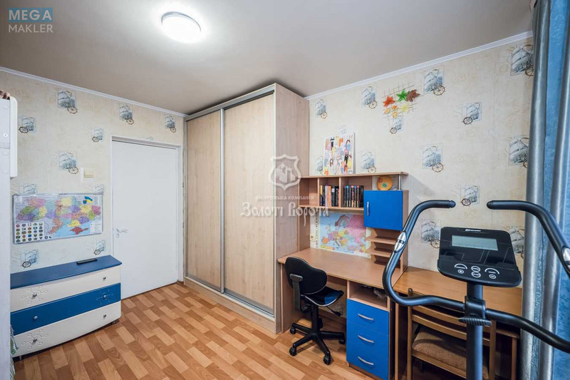 Продаж 3 кімнатної квартири (74/40/9,5), 3 пов. 17 пов. будинку, <a class="location-link" href="/kiev/" title="Недвижимость Київ">Київ</a>, <a class="location-link" href="/kiev/darnickij/" title="Недвижимость Дарницький район">Дарницький р-н</a>, Харківське шосе, 49 (изображение 8)