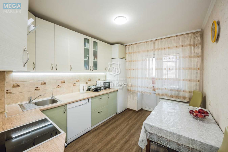 Продаж 3 кімнатної квартири (74/40/9,5), 3 пов. 17 пов. будинку, <a class="location-link" href="/kiev/" title="Недвижимость Київ">Київ</a>, <a class="location-link" href="/kiev/darnickij/" title="Недвижимость Дарницький район">Дарницький р-н</a>, Харківське шосе, 49 (изображение 9)
