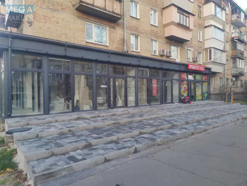 Оренда комерційної нерухомості, 130&nbsp;кв.м, под магазин, <a class="location-link" href="/kiev/" title="Недвижимость Київ">Київ</a>, <a class="location-link" href="/kiev/dneprovskij/" title="Недвижимость Дніпровський район">Дніпровський р-н</a>, Будівельників пров., 4 (изображение 3)