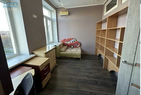 Продаж 3 кімнатної квартири (95/59/23), 4 пов. 4 пов. будинку, <a class="location-link" href="/dnepropetrovsk/" title="Недвижимость Дніпра">Дніпро</a>, пр. Дмитра Яворницького, 72а (изображение 4)