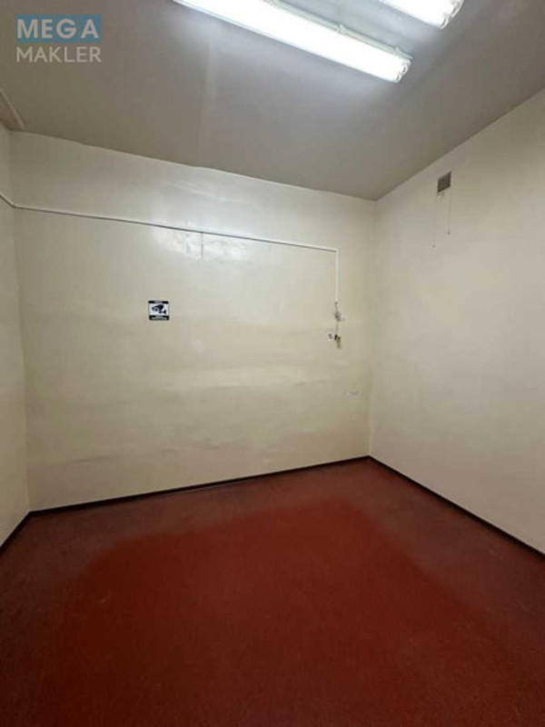 Продаж комерційної нерухомості, 320&nbsp;кв.м, под склад, <a class="location-link" href="/kiev/" title="Недвижимость Київ">Київ</a>, <a class="location-link" href="/kiev/obolonskij/" title="Недвижимость Оболонський район">Оболонський р-н</a>, Приречная ул. (изображение 8)