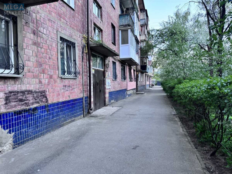 Продаж 2 кімнатної квартири (46/27/7), 5 пов. 5 пов. будинку, <a class="location-link" href="/kiev/" title="Недвижимость Київ">Київ</a>, <a class="location-link" href="/kiev/solomenskij/" title="Недвижимость Солом'янський район">Солом'янський р-н</a>, Михаила Донца ул., 27А (изображение 17)