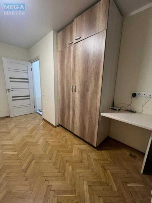 Продаж 1 кімнатної квартири (22/10/4), 3 пов. 9 пов. будинку, <a class="location-link" href="/kiev/" title="Недвижимость Київ">Київ</a>, <a class="location-link" href="/kiev/shevchenkovskij/" title="Недвижимость Шевченківський район">Шевченківський р-н</a>, Бакинська вул., 37а (изображение 8)