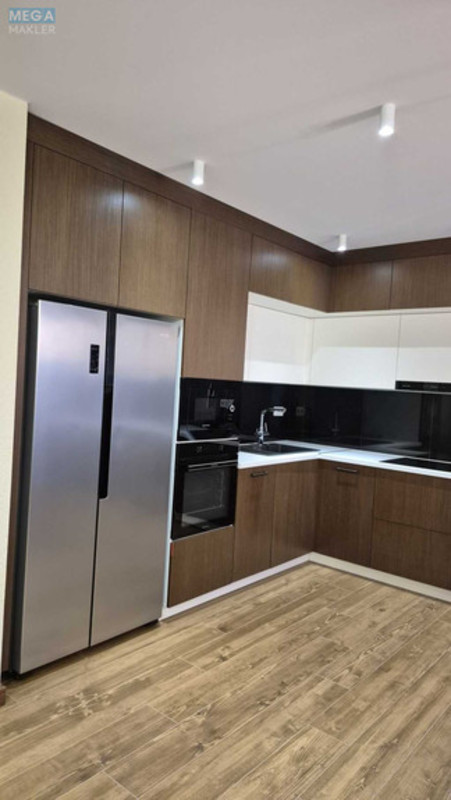 Продаж 3 кімнатної квартири (105/?/15), 8 пов. 9 пов. будинку, <a class="location-link" href="/kiev/" title="Недвижимость Київ">Київ</a>, <a class="location-link" href="/kiev/goloseevskij/" title="Недвижимость Голосіївський район">Голосіївський р-н</a>, Метрологічна вул., 10б (изображение 2)