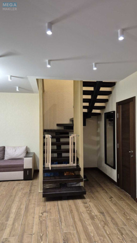 Продаж 3 кімнатної квартири (105/?/15), 8 пов. 9 пов. будинку, <a class="location-link" href="/kiev/" title="Недвижимость Київ">Київ</a>, <a class="location-link" href="/kiev/goloseevskij/" title="Недвижимость Голосіївський район">Голосіївський р-н</a>, Метрологічна вул., 10б (изображение 3)