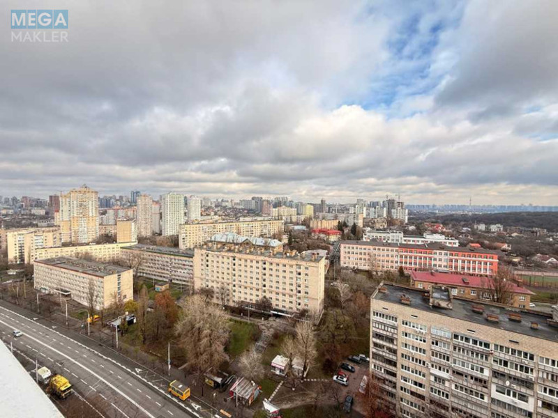 Продаж 3 кімнатної квартири (112/56/16), 16 пов. 24 пов. будинку, <a class="location-link" href="/kiev/" title="Недвижимость Київ">Київ</a>, <a class="location-link" href="/kiev/goloseevskij/" title="Недвижимость Голосіївський район">Голосіївський р-н</a>, Науки просп., 30 (изображение 14)