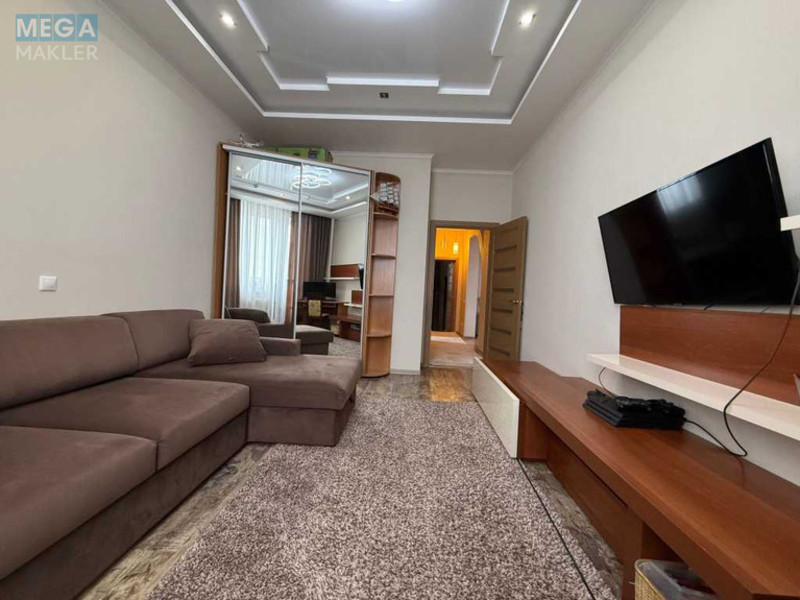Продаж 3 кімнатної квартири (112/56/16), 16 пов. 24 пов. будинку, <a class="location-link" href="/kiev/" title="Недвижимость Київ">Київ</a>, <a class="location-link" href="/kiev/goloseevskij/" title="Недвижимость Голосіївський район">Голосіївський р-н</a>, Науки просп., 30 (изображение 16)