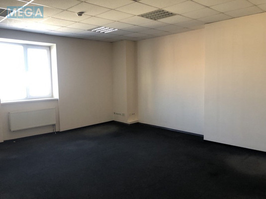 Оренда комплексу будівель та споруд, под офис, нормальне сост., <a class="location-link" href="/kiev/" title="Недвижимость Київ">Київ</a>, <a class="location-link" href="/kiev/goloseevskij/" title="Недвижимость Голосіївський район">Голосіївський р-н</a>, Пирогівський шлях, 34 ( <img src="https://megamakler.com.ua/metro/00ff00.gif" alt="" class="metro" /> м. Выдубичи, 15 ) (изображение 9)