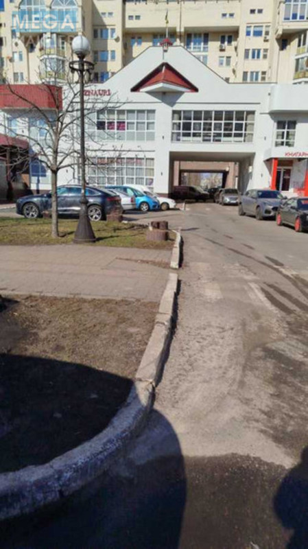 Продаж комерційної нерухомості, 500&nbsp;кв.м, <a class="location-link" href="/kiev/" title="Недвижимость Київ">Київ</a>, <a class="location-link" href="/kiev/obolonskij/" title="Недвижимость Оболонський район">Оболонський р-н</a>, Маршала Тимошенка вул., 29 (изображение 4)