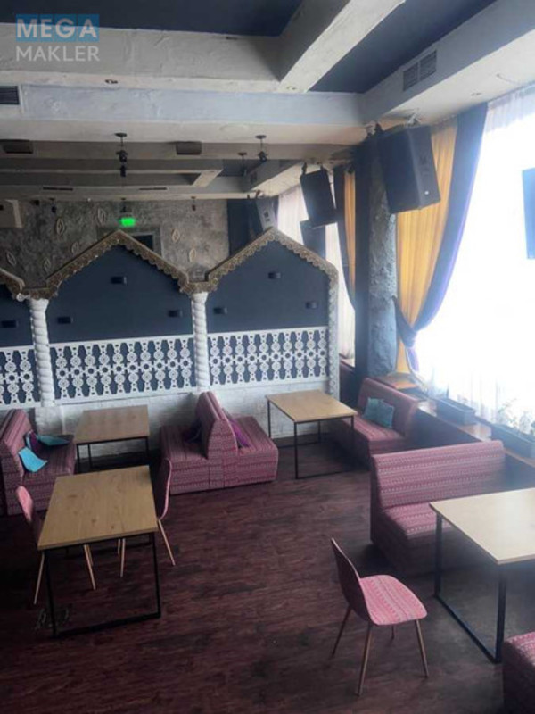 Продаж комерційної нерухомості, 500&nbsp;кв.м, <a class="location-link" href="/kiev/" title="Недвижимость Київ">Київ</a>, <a class="location-link" href="/kiev/obolonskij/" title="Недвижимость Оболонський район">Оболонський р-н</a>, Маршала Тимошенка вул., 29 (изображение 12)