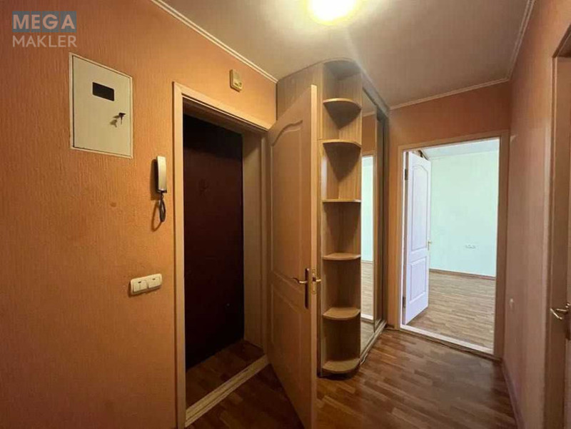 Продаж 2 кімнатної квартири (47,5/?/7,5), 6 пов. 9 пов. будинку, <a class="location-link" href="/kiev/" title="Недвижимость Київ">Київ</a>, <a class="location-link" href="/kiev/pecherskij/" title="Недвижимость Печерський район">Печерський р-н</a>, Менделеева ул., 12 (изображение 2)