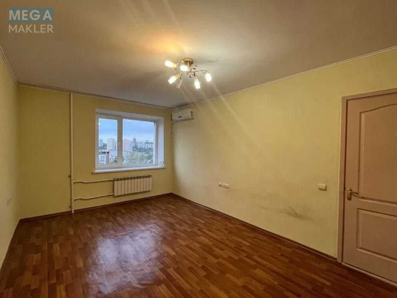 Продаж 2 кімнатної квартири (47,5/?/7,5), 6 пов. 9 пов. будинку, <a class="location-link" href="/kiev/" title="Недвижимость Київ">Київ</a>, <a class="location-link" href="/kiev/pecherskij/" title="Недвижимость Печерський район">Печерський р-н</a>, Менделеева ул., 12 (изображение 6)